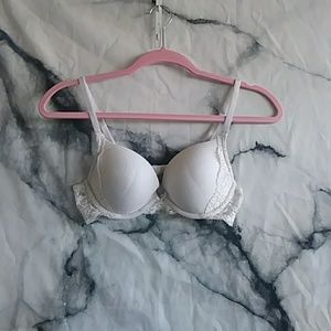 34B VS Underwire Lacey Pushup Bra😍